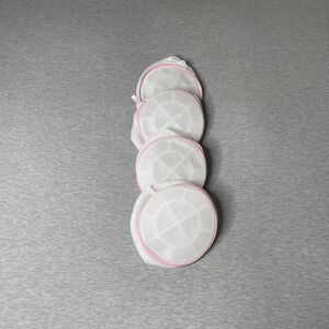 Target Circular Mesh Laundry Delicates & Bra Wash Zip-Up Bags 4 PCS. Set